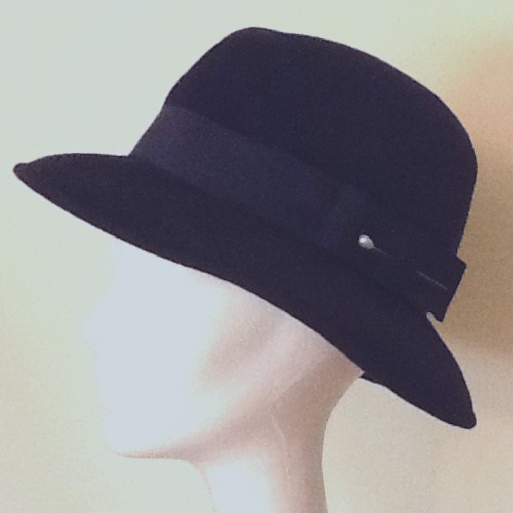 Vintage Navy Blue Velour Fedora with Hatpin